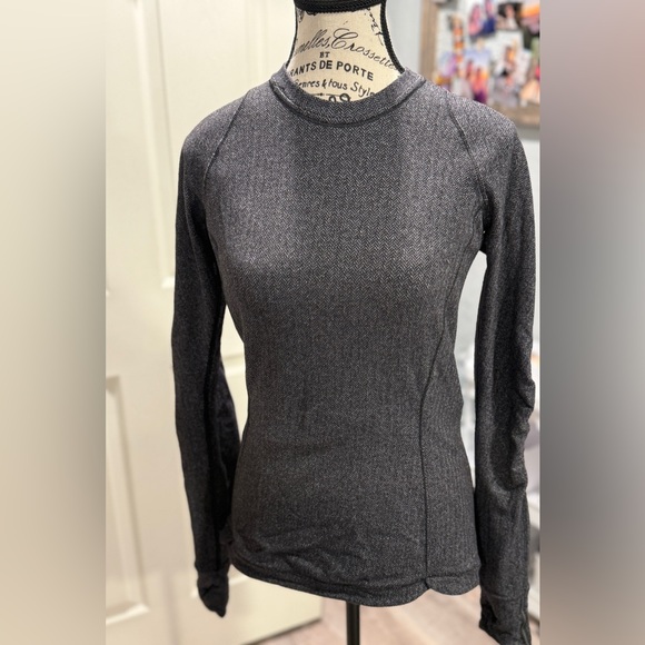 lululemon athletica Tops - Lululemon Run Briskly Tech Long Sleeve Top Herringbone Gray Zip Pocket Slim Fit